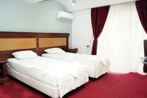 Hotel Bliss - Room