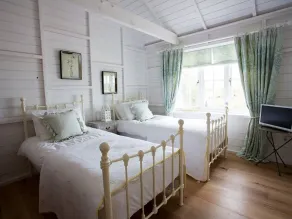 Lligwy Beach Cottage - Camera