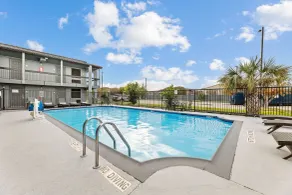 Super 8 by Wyndham Texas City - Galveston Area - Piscine