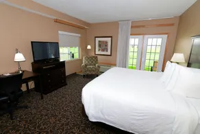 Cobblestone Inn & Suites - Denison | Majestic Hills - Zimmer