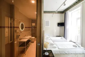Home Aparthotel - Bathroom