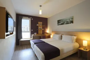 Comfort Suites Lyon Est Eurexpo - Chambre
