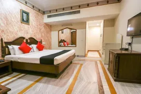 Hotel Shiraaz 1 - Image 1