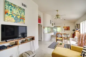 1 Block to Beach: Biloxi Hidden Gem w/ Gulf View - Interiør