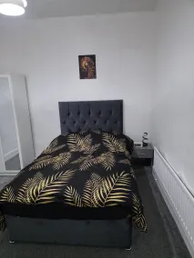 3 Bed Home Free Wifi & Netflix Central Location - Room