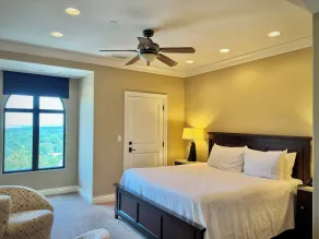 The Oread Lawrence, Tapestry Collection by Hilton - Chambre