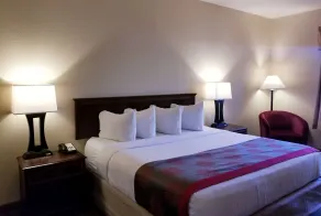 Ramada by Wyndham Sellersburg/Louisville North - Chambre