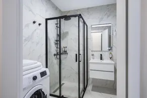 STEPS Batumi Hotel & Suites - Bathroom