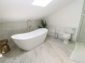 The Old House - Bathroom