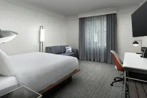 Courtyard by Marriott Savannah Downtown - Historic District - Chambre