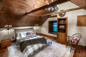 1735 Stone Farmhouse - Camera