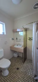 The Molong Motor Inn - Badezimmer