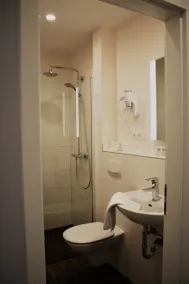Tüxen Hotel & Restaurant - Bathroom