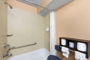 Super 8 by Wyndham Myrtle Beach/Market Common Area - Room
