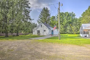 Eclectic Ladysmith Hideaway: Hike & Hunt! - Innenbereich
