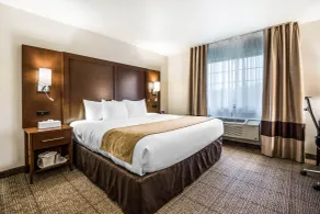 Comfort Suites at Par 4 Resort - Chambre