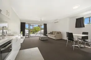 Cooroy Luxury Motel Apartments - Værelse