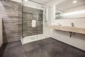Kolumna Park Hotel - Baño