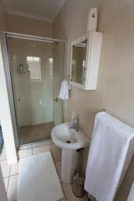 Rudman Townhouses - OR Tambo Airport - Salle de bain