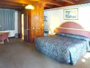 Cloverdale Oaks Inn - Rom