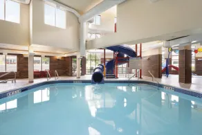 Fairfield Inn & Suites by Marriott West Kelowna - Piscine