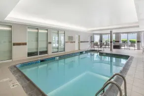 Comfort Inn & Suites Bethlehem Lehigh Valley Airport - Pool