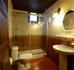 Otel Yorgo Seferis - Bathroom