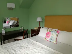 Chiseldon House Hotel - Room