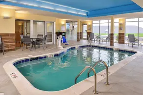 Fairfield Inn & Suites by Marriott Warrensburg - Piscine