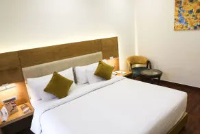 The Moziac Hotel - Room