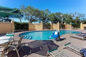 La Quinta by Wyndham Sarasota Downtown - Piscine