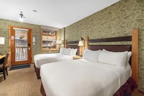 Fox Hotel and Suites - Zimmer