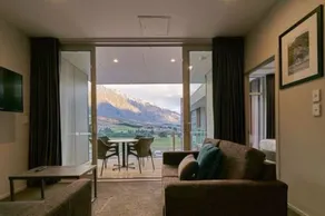 Ramada Hotel & Suites Remarkables Park Queenstown by Wyndham - Vue de la chambre