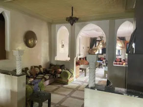 Palazzo con 2 ville e 2 piscine a Sidi Abdellah Ghiat - Soggiorno