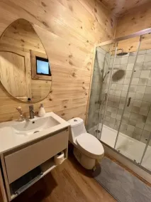 K m 6 River Lodge - Bathroom