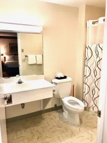 Four Seasons Inn - Badezimmer