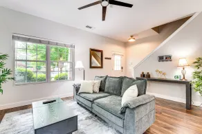 Canton Home w/ Fenced Yard: 6 Mi to Lake Allatoona - Interiör