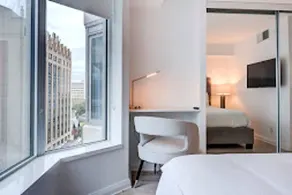 Avalon Signature Suites DT - Room