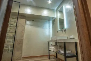 Philia Boutique Hotel - Bathroom