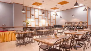 d'primahotel Panakkukang Makassar (Formerly Fave Panakkukang) - Restaurant