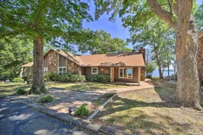 Grand Lake Views + Fire Pit: Monkey Island Home! - Innvendig
