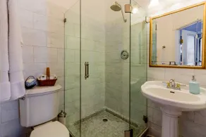 Amethyst Garden - Bathroom