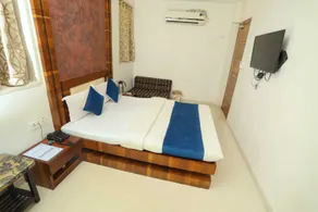 Hotel Satellite - Room