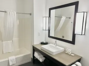 Country Inn & Suites by Radisson, Tucson Airport, AZ - Salle de bain