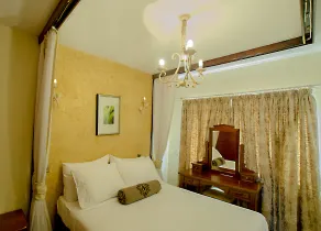Mimosa Court Apartments - Room