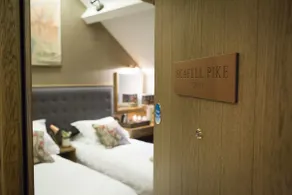 The Queen's Head Hotel - Room