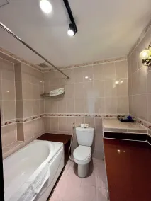 Hawaii Resort Phu Quoc - Bathroom