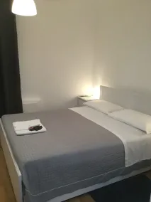 La Piazzetta B&B - Mini appartamento con ingresso indipendente - Zimmer