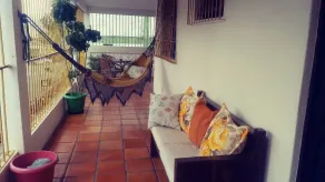 SOS Hostel - Interior entrance