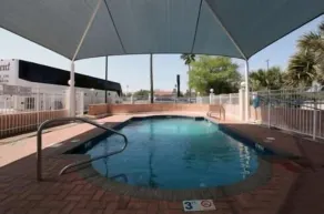 Edinburg Executive Inn - Piscine
